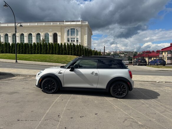 2020 Mini Hatch Cooper III (F55/F56) Рестайлинг, серый, 1425000 рублей - вид 24