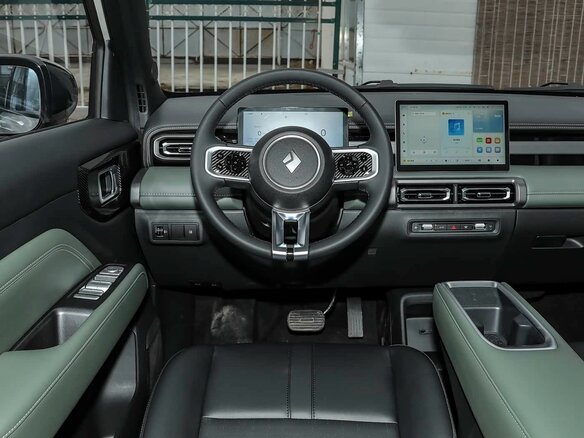 2026 Baojun Yep Plus, серый, 1740000 рублей - вид 12