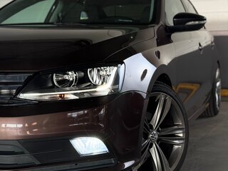 2017 Volkswagen Jetta VI Рестайлинг, коричневый, 1600000 рублей, вид 4