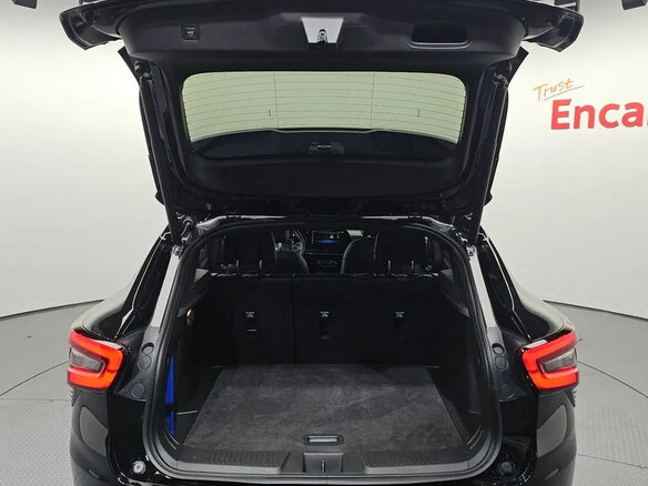 2023 Chevrolet Trax II, белый - вид 4