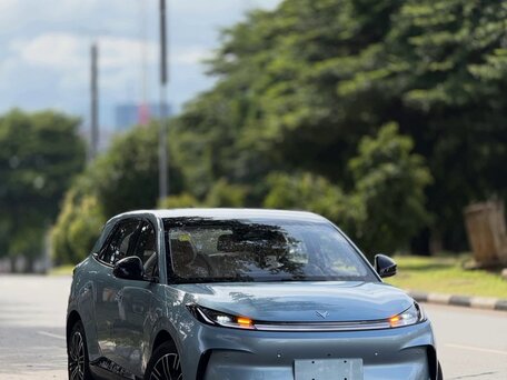 2025 Arcfox T1 42.3 kWh, голубой, 1700000 рублей, вид 4