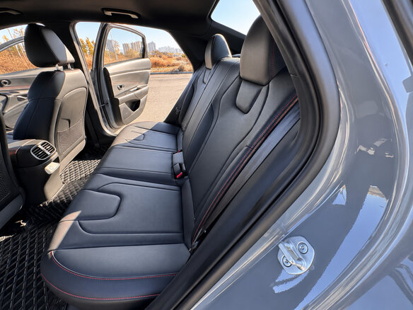 2022 Hyundai Elantra VII (CN7), серый, 1740000 рублей - вид 10