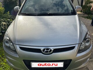 2011 Hyundai i30 I Рестайлинг, серебристый, 650000 рублей, вид 1