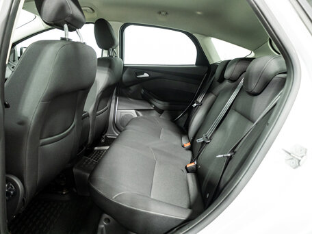 2018 Ford Focus III Рестайлинг, белый, 1189700 рублей, вид 4