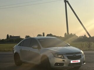 2010 Chevrolet Cruze I, серебристый, 370000 рублей, вид 2