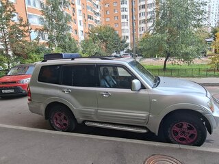 2002 Mitsubishi Montero III, серый, 690000 рублей, вид 3