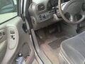 2001 Chrysler Voyager IV, серебристый, 320000 рублей - вид 9