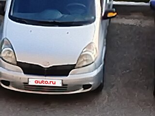2000 Toyota Yaris I, серебристый, 350000 рублей, вид 1