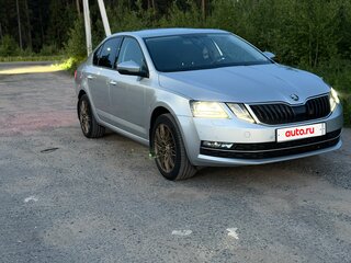 2017 Skoda Octavia III (A7) Рестайлинг, серебристый, 1900000 рублей, вид 1