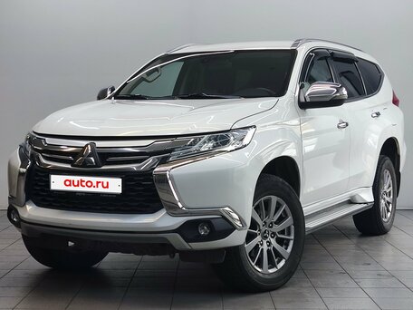 Mitsubishi Pajero Sport III