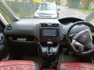 2012 Nissan Serena IV (C26), серебристый, 1050000 рублей, вид 3