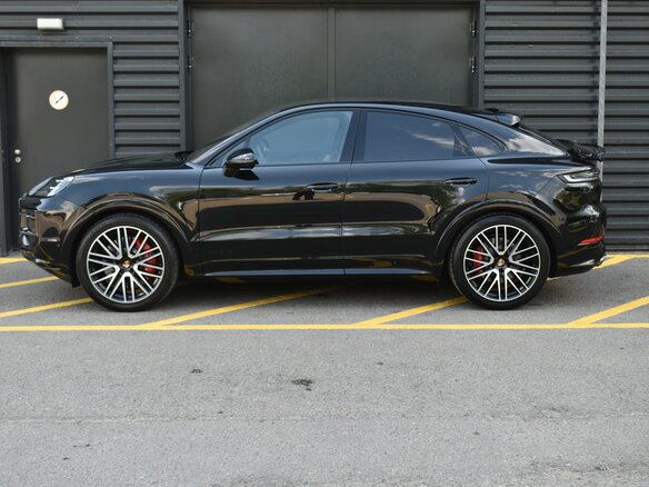 2026 Porsche Cayenne GTS Coupé III Рестайлинг, чёрный, 25900000 рублей - вид 7