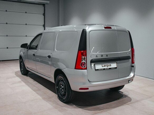 2026 Lada (ВАЗ) Largus I Рестайлинг, серебристый - вид 4