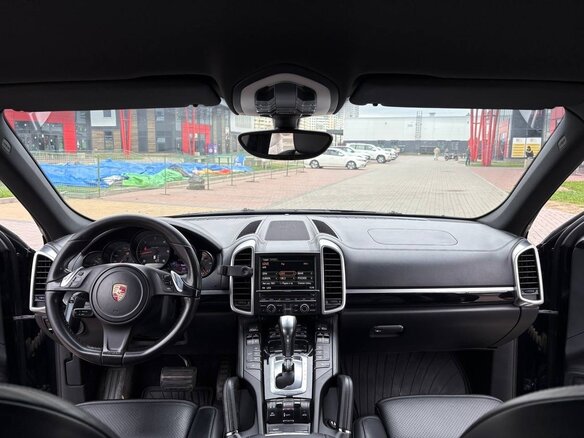 2014 Porsche Cayenne Diesel II (958), чёрный, 2400000 рублей - вид 12