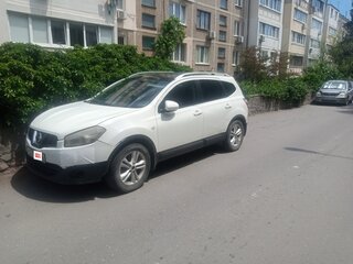 2010 Nissan Qashqai+2 I, белый, 600000 рублей, вид 1