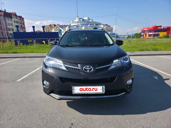 2015 Toyota RAV4 IV (XA40), коричневый, 2270000 рублей - вид 1