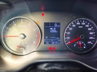 2017 Kia Rio IV, серебристый, 1300000 рублей, вид 2