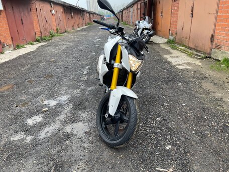 2020 BMW G 310 R, белый, 380000 рублей, вид 1