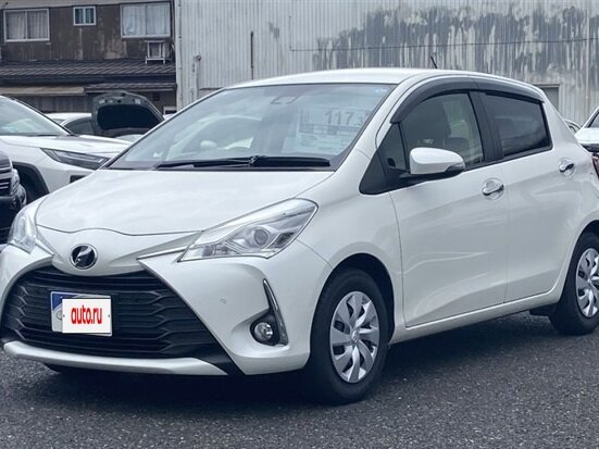 2018 Toyota Vitz III (XP130) Рестайлинг 2, белый, 750001 рублей - вид 2