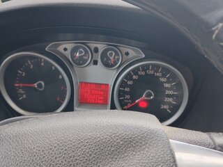 2009 Ford Focus II Рестайлинг, серебристый, 450000 рублей, вид 4