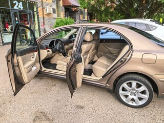 2004 Toyota Avensis II, коричневый, 900000 рублей, вид 3