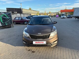 2015 Kia Rio III Рестайлинг, коричневый, 950000 рублей, вид 4