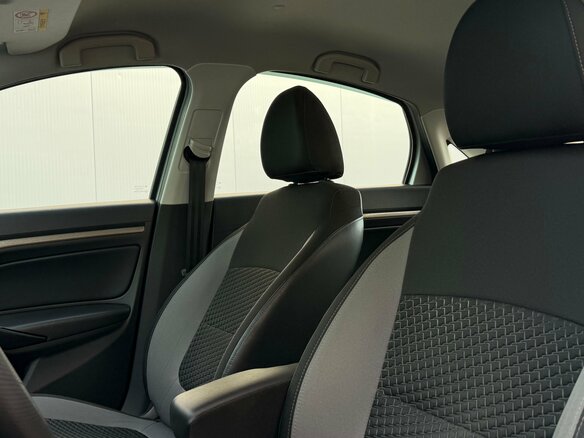 2017 Lada (ВАЗ) Vesta I, серебристый, 945000 рублей - вид 25