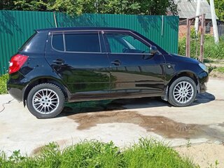 2014 Skoda Fabia II Рестайлинг, чёрный, 650000 рублей, вид 3