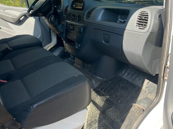 2014 Mercedes-Benz Sprinter Classic, белый, 2000000 рублей - вид 2