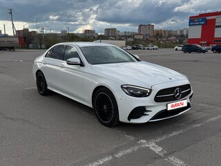 2020 Mercedes-Benz E-Класс 220 d V (W213, S213, C238) Рестайлинг, белый, 4200000 рублей, вид 3