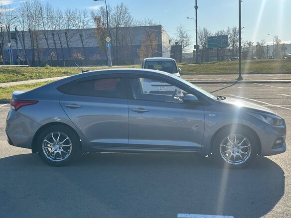 2018 Hyundai Solaris II, серый, 1270000 рублей - вид 7