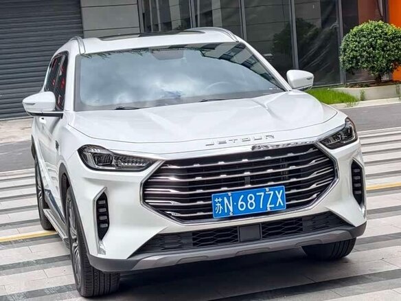 2023 Jetour X70+ I, белый - вид 2