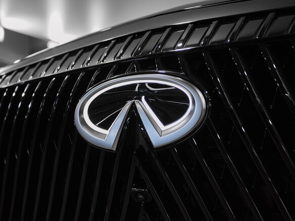 2024 Infiniti QX80 II, чёрный, 15350000 рублей - вид 2
