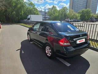 2011 Nissan Tiida I Рестайлинг, чёрный, 500000 рублей, вид 4