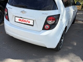 2014 Chevrolet Aveo II, белый, 720000 рублей, вид 3