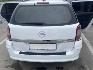 2007 Opel Astra H, белый, 470008 рублей, вид 2
