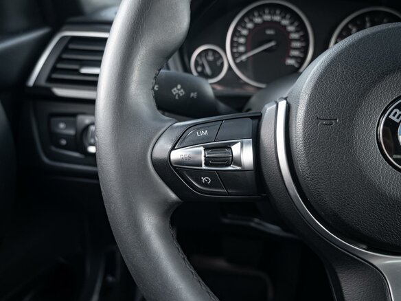 2016 BMW 3 серии 320i xDrive VI (F3x) Рестайлинг, белый - вид 16