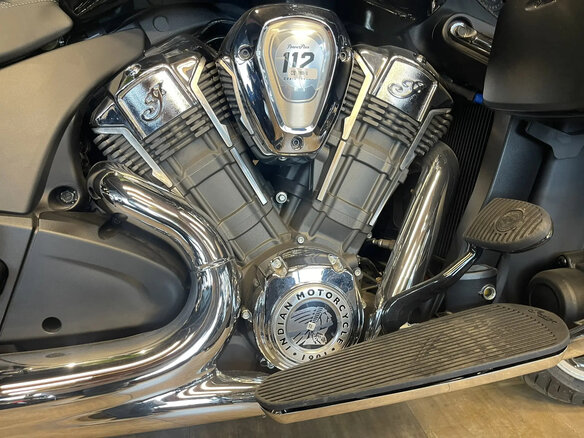 2026 Indian Roadmaster, чёрный - вид 19