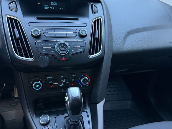 2017 Ford Focus III Рестайлинг, белый, 899999 рублей - вид 8