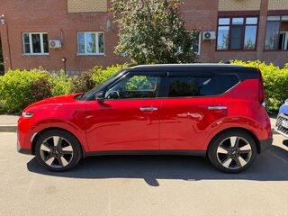 2019 Kia Soul III, красный, 2000000 рублей, вид 4