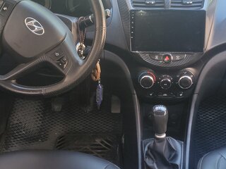 2011 Hyundai Solaris I, чёрный, 550000 рублей, вид 4