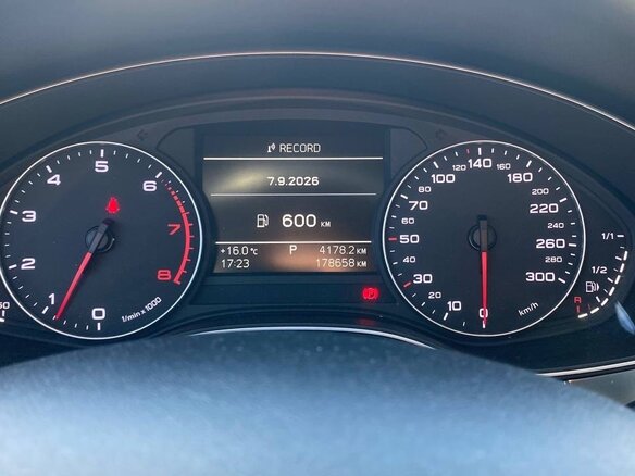2014 Audi A6 IV (C7), чёрный, 1750000 рублей - вид 6