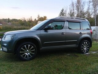 2016 Skoda Yeti I Рестайлинг, серый, 1140000 рублей, вид 4