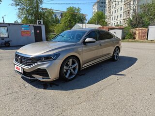 2021 Volkswagen Passat GTE B8 Рестайлинг, золотистый, 3000000 рублей, вид 1