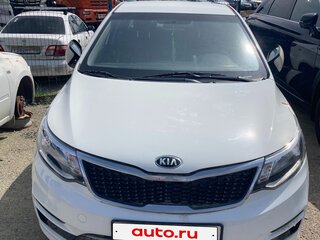 2015 Kia Rio III Рестайлинг, белый, 550000 рублей, вид 4