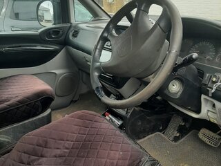 2002 Mitsubishi Delica IV, чёрный, 1050000 рублей, вид 3