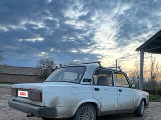 2006 Lada (ВАЗ) 2105, белый, 130000 рублей, вид 1
