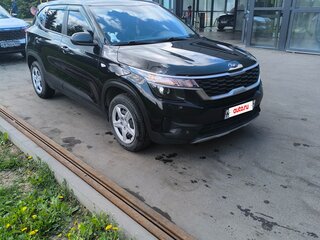 2021 Kia Seltos I, чёрный, 1950000 рублей, вид 3