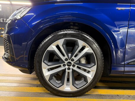 2022 Audi Q7 55 TFSI II (4M) Рестайлинг, синий, 9000000 рублей, вид 5