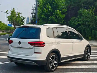 2022 Volkswagen Touran Cross L II, белый, 1755004 рублей, вид 5